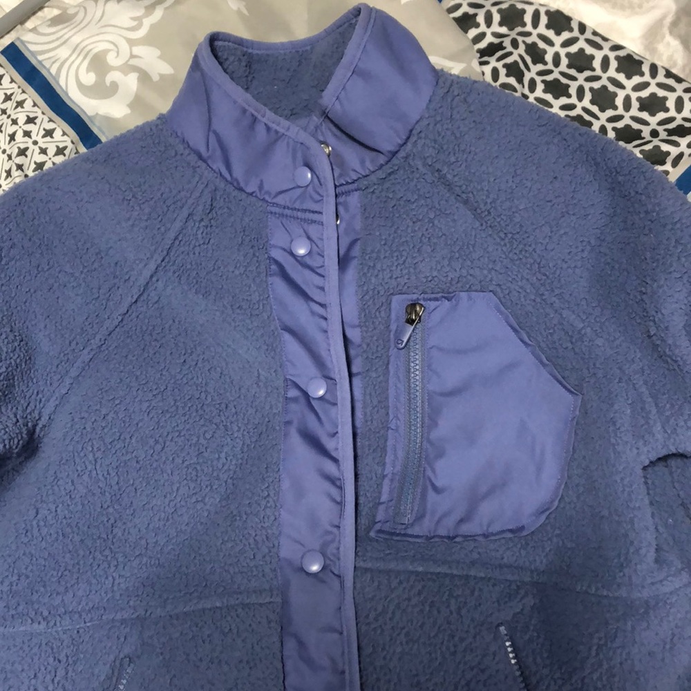 GAP Women’s Petite Blue Fleece Jacket